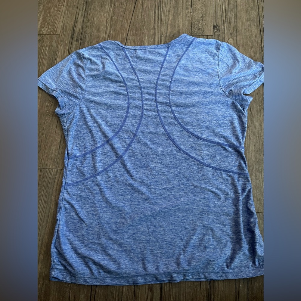 Reebok Dry Fit Top - Picture 2 of 3